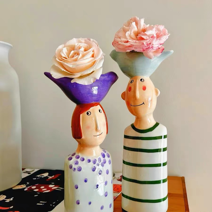 Cute Love Style Boy And Girl Decorative Vase For Tabletop Decor Accessory Ceramic Flower Vase